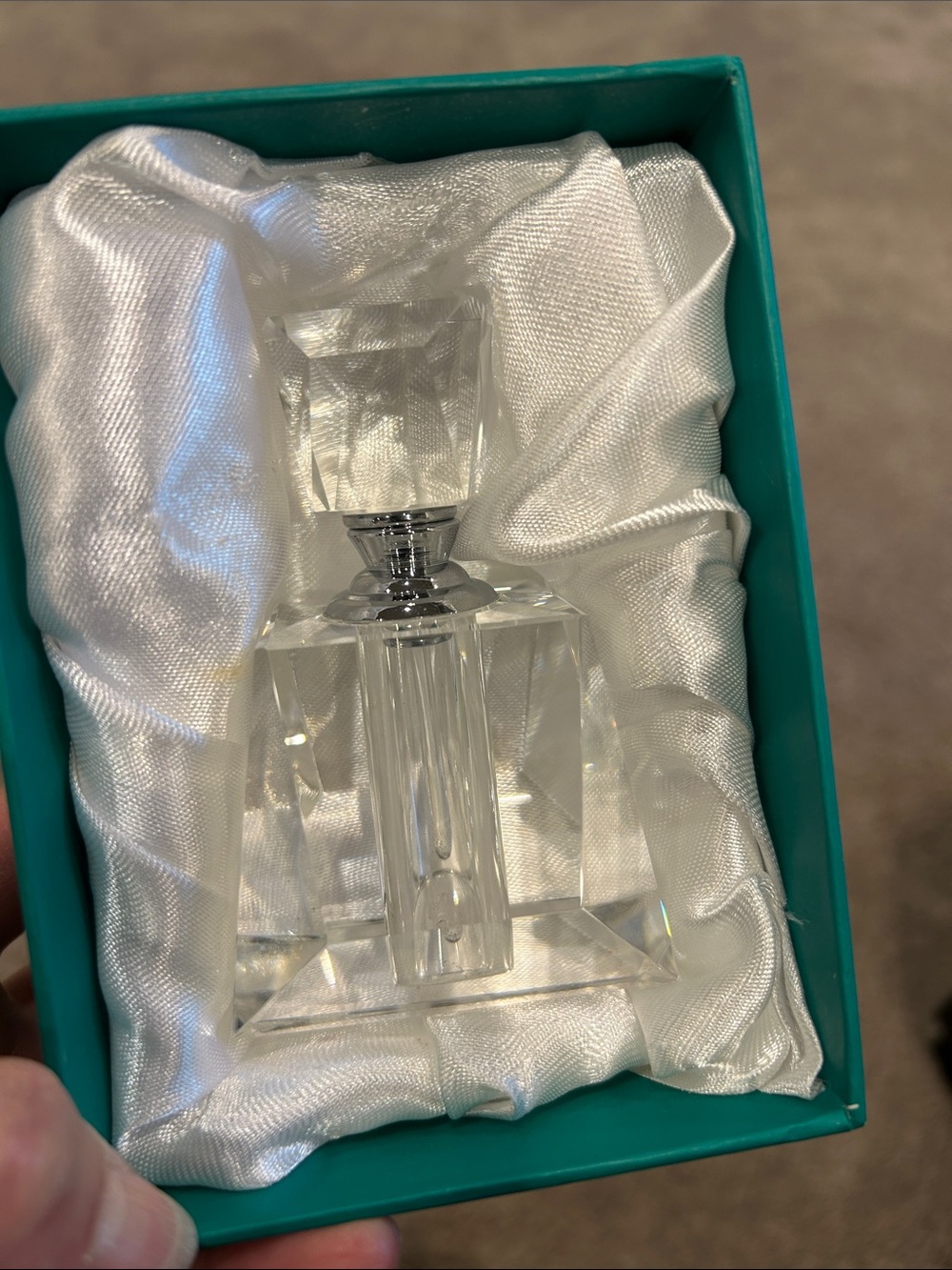 Simon and Designs Crystal Perfume Bottle, NWT